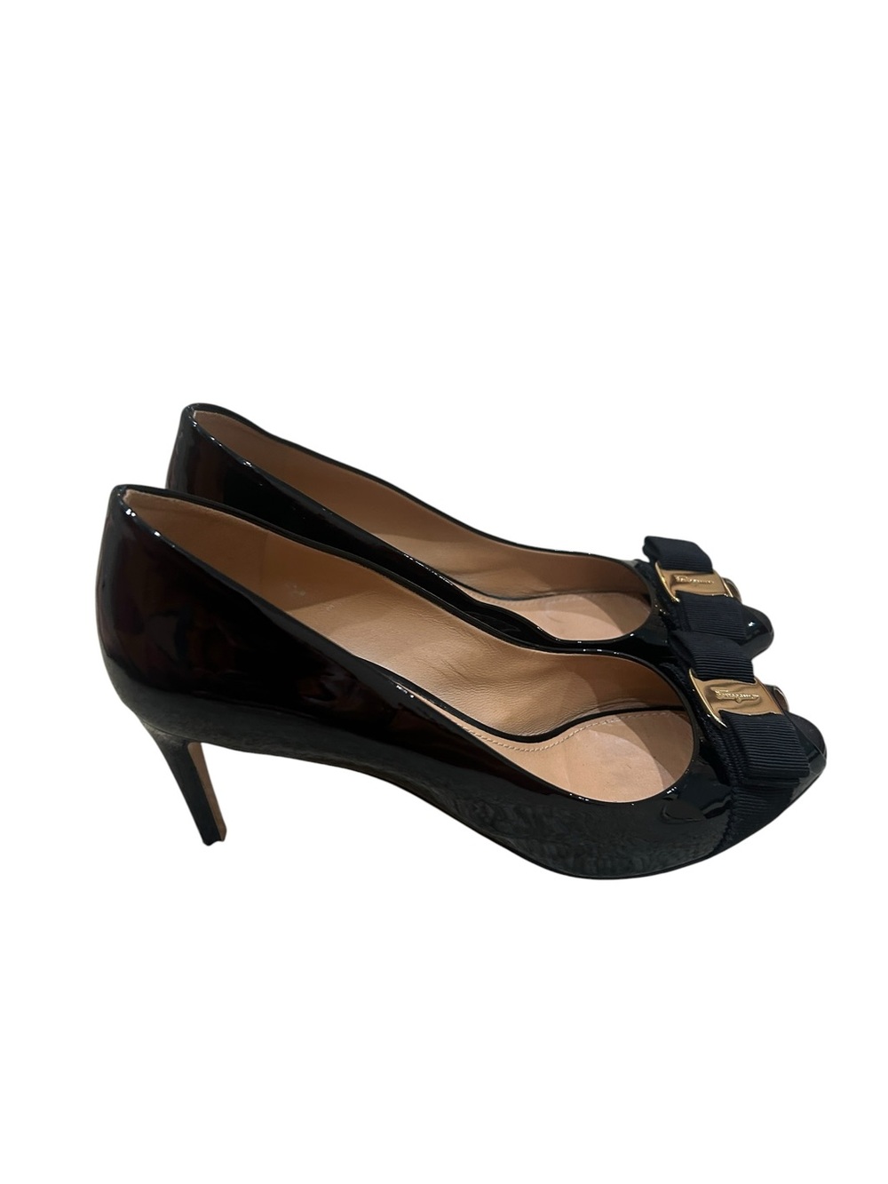 Salvatore Ferragamo Pola Black Patent Leather Peep-Toe Pumps Gold Bow in box sz8